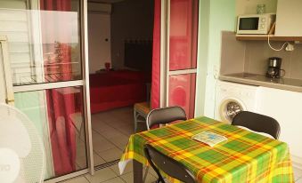 Studio in Le Gosier, with Wonderful Sea View, Enclosed Garden and Wifi