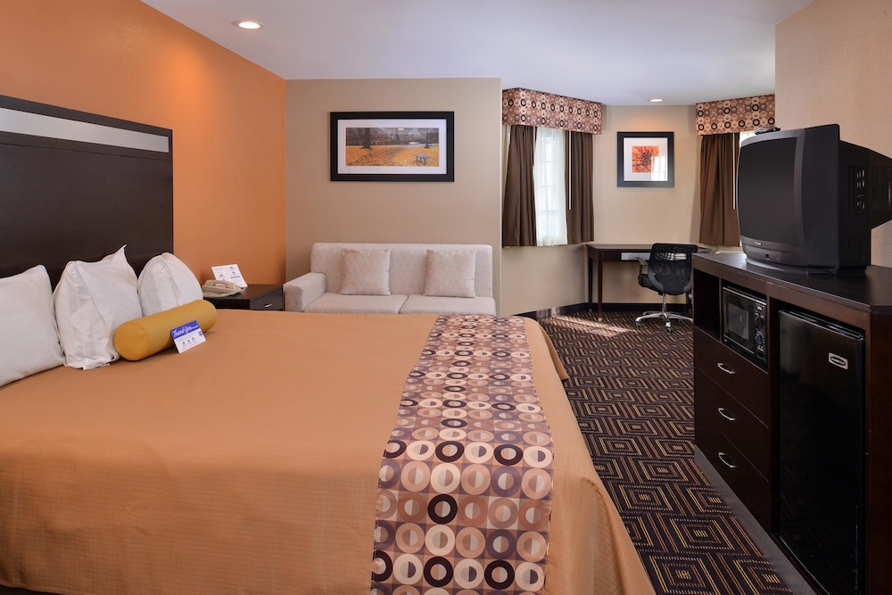 Americas Best Value Inn & Suites Madera