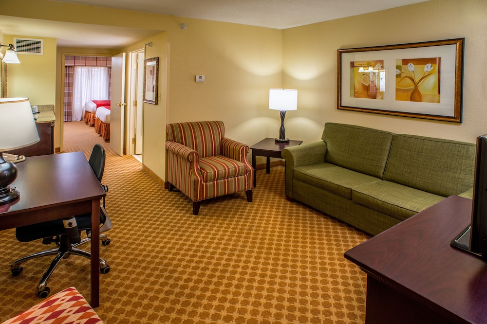 Country Inn & Suites by Radisson, Princeton, WV