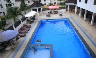 Homeville Inn - Housity