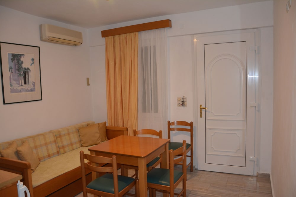 Akti Hotel & Apartments