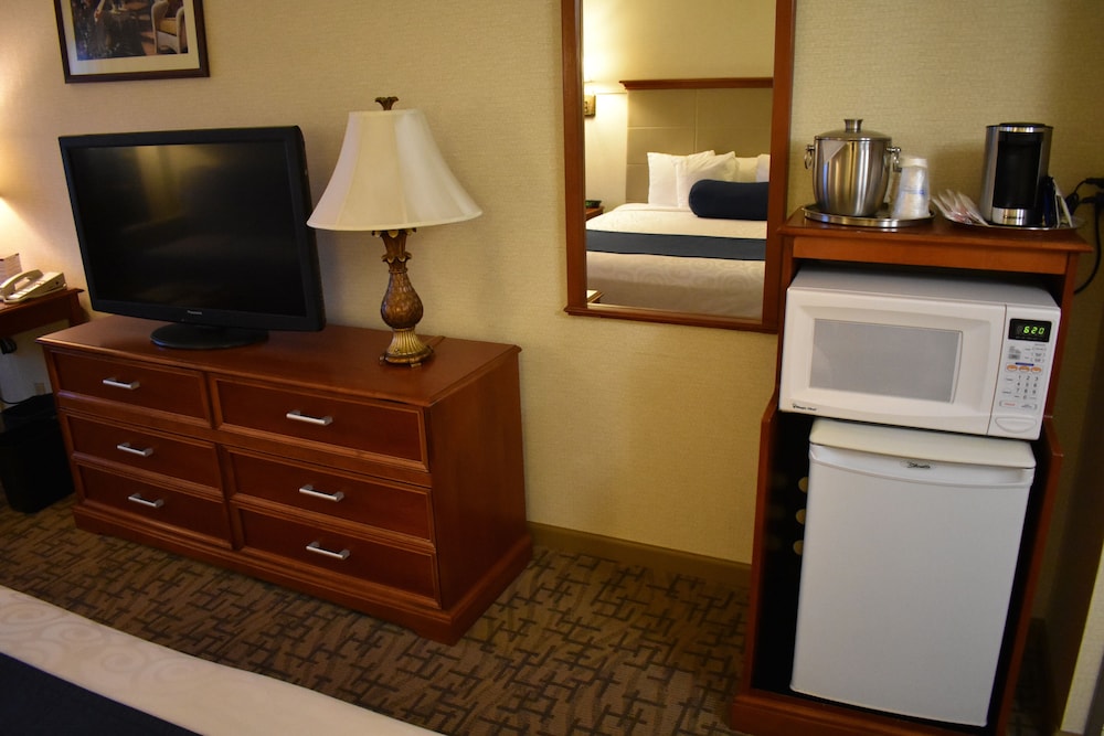 Comfort Inn & Suites Downtown Tacoma