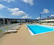 Quality Inn & Suites Vandalia Near I-70 and Hwy 51 - Pools