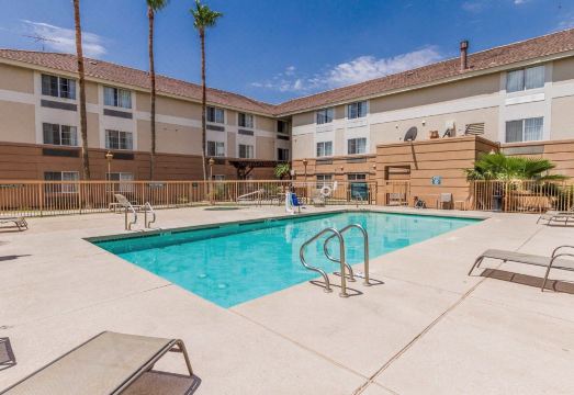 2. 베스트 웨스턴 ..