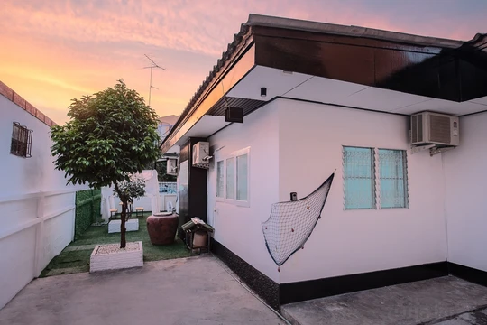 รูปภาพของบ้านเดี่ยว 4 ห้องนอน 5 เตียง 3 ห้องน้ำส่วนตัว ขนาด 320 ตร.ม. – บางแสน