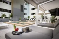 Grand Hotel and Apartments Townsville - parking