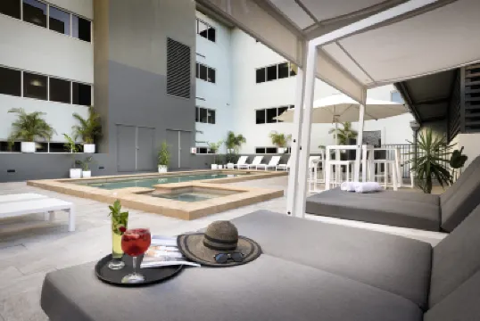 湯斯維爾格蘭公寓式酒店