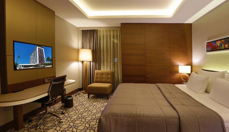 Royal Stay Palace Hotel