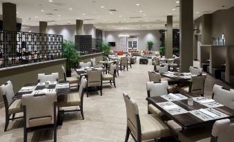 Holiday Inn & Suites Philadelphia W - Drexel Hill