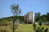 Samcheok Aramaru Pension - parking