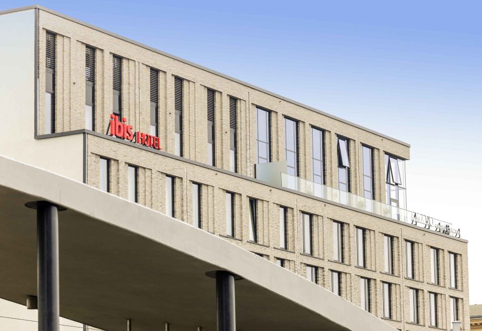 2. 이비스 베를린 ..