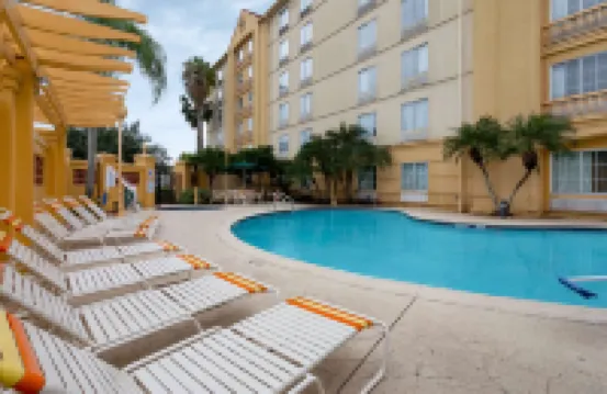 萊克蘭西拉昆塔温德姆套房酒店