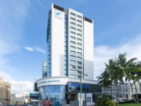 ปูเตรี วิง โรงแรมริเวอร์ไซด์ มาเจสติก โรงแรมในกูชิง