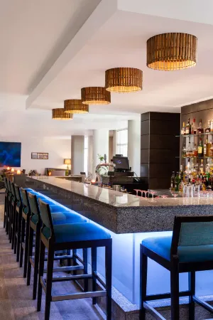 Radisson Blu Mammy Yoko Hotel Freetown Отели рядом с достопримечательностью «Ламли-Бич-роуд»