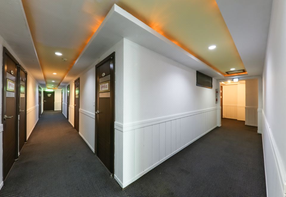 청주 풀하우스모텔 주변의 도로 이미지