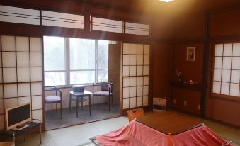 Oshino Kogen Hotel