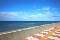 Seaside Street Walk at O.V.Mansion