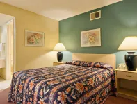 Travelodge by Wyndham Sellersburg / Louisville North Hotels in Charlestown