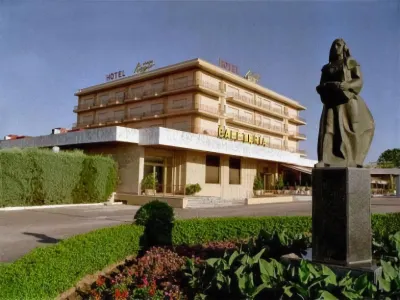 Bungalows y Mobil Homes Camping Regio Hôtels à : Mozarbez
