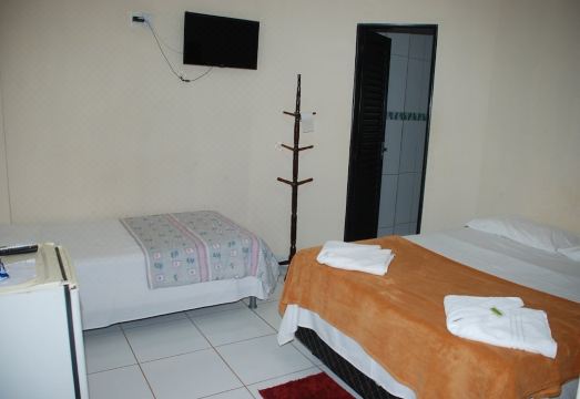 Hotel e Pousada Chalana - Housity