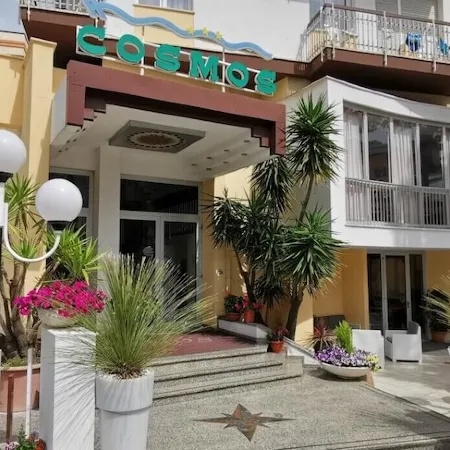 Hotel Cosmos