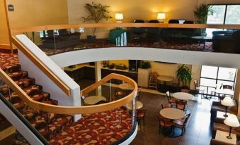 Econo Lodge Inn & Suites