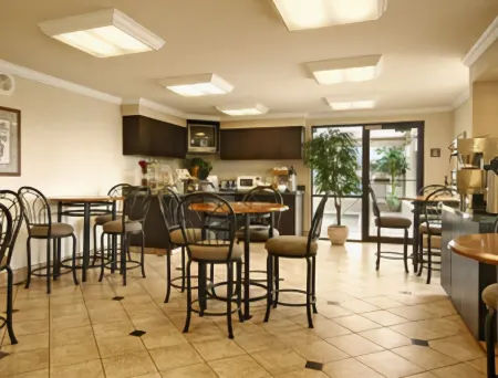 Econo Lodge Inn & Suites Joplin Отели в г. Jasper County