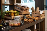 Hilton Garden Inn Vilnius City Centre - breakfast