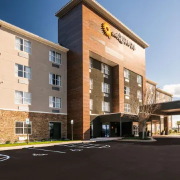 La Quinta Inn & Suites by Wyndham Montgomery