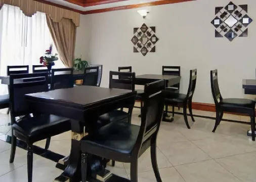 Landmark Hotel Dallas - Addison