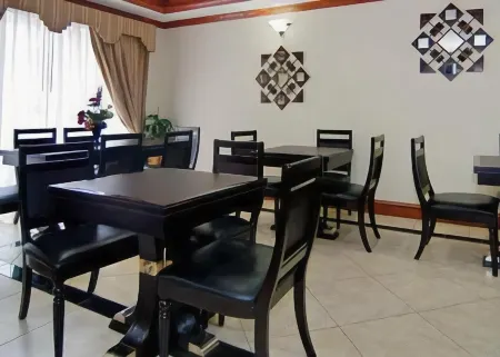 Best Western Plus Addison/Dallas Hotel Отели в г. Аддисон