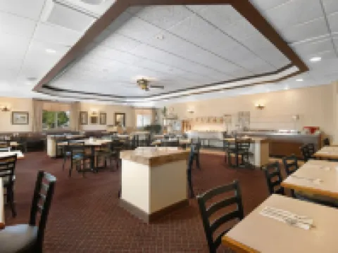 Ramada by Wyndham Enid Hotels in Enid