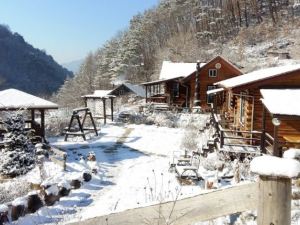 Jeongseon Log Pension