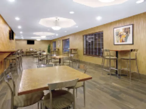 La Quinta Inn & Suites by Wyndham Dickinson Hotels in Dickinson