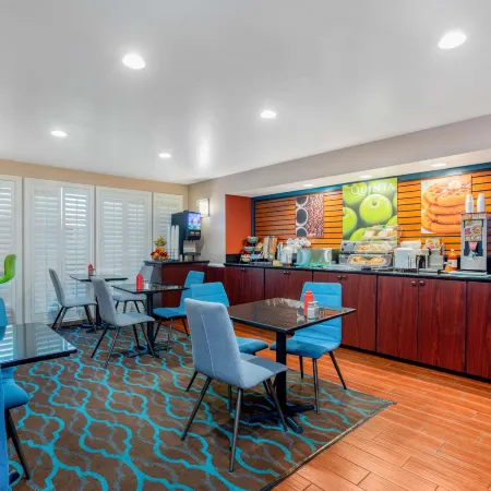 La Quinta Inn & Suites by Wyndham Hesperia Victorville