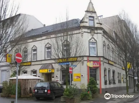 Stadt-Gut-Hotel Zum Rathaus Отели рядом с достопримечательностью «König Pilsener Arena»