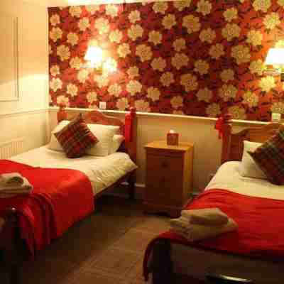 The Red Lion Hotel Rooms