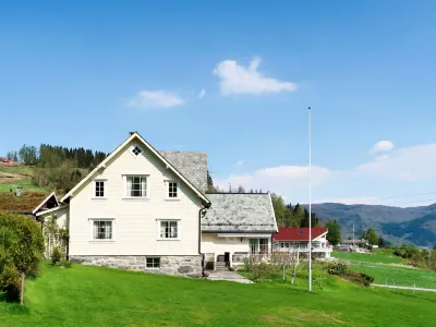 Kvamsvika Hotels in 