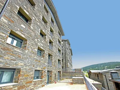 Pierre & Vacances Andorra Sunari Peretol Các khách sạn gần Sport Wellness Mountain Spa
