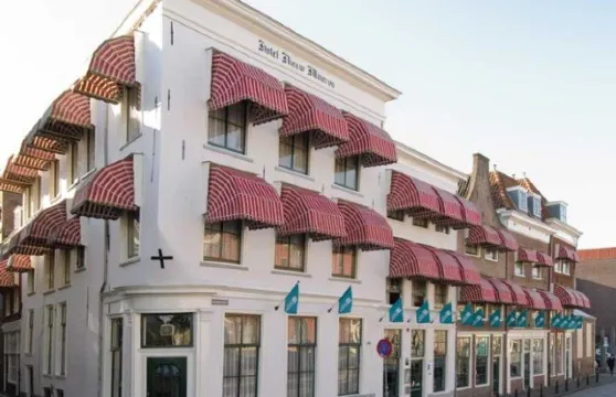 新密涅瓦萊頓城市酒店