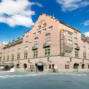 Hotel Bristol Hotels near National Theater
