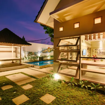 Lokal Bali Hostel