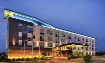 Aloft Green Bay