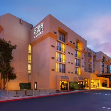 Courtyard San Jose Airport Hotels near Heritage Rose Garden