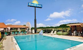 Days Inn by Wyndham Statesville