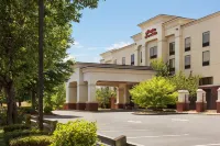 Hampton Inn & Suites Manchester-Bedford فنادق في Merrimack