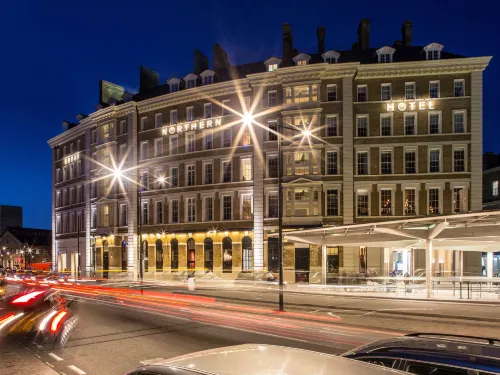 Kaya Great Northern Hotel, London - 5-Star