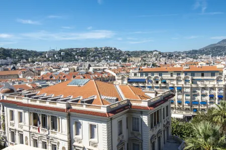 Hôtel West End Nice Отели рядом с достопримечательностью «Musee Prieure du Vieux Logis»
