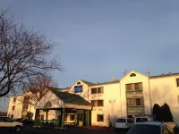 Travelodge by Wyndham Brooklyn Center Hotel berhampiran North Hennepin Community College