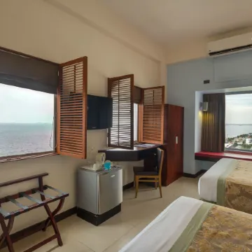 Microtel by Wyndham Mall of Asia